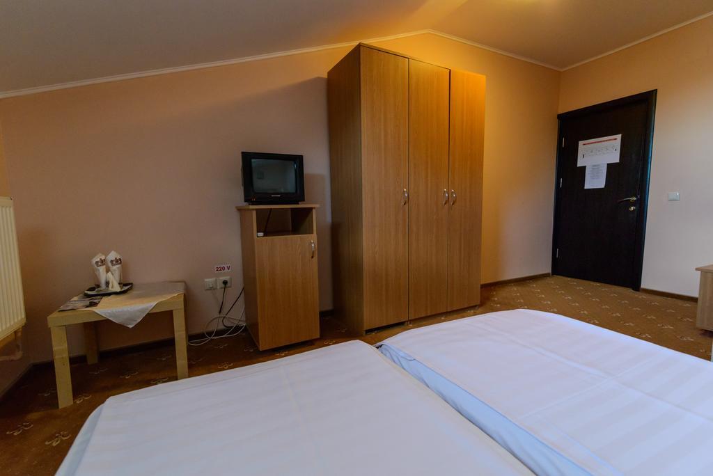 Hotel Lacetate 2*